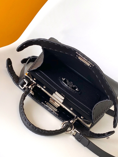 フェンディバッグ細部ディテール